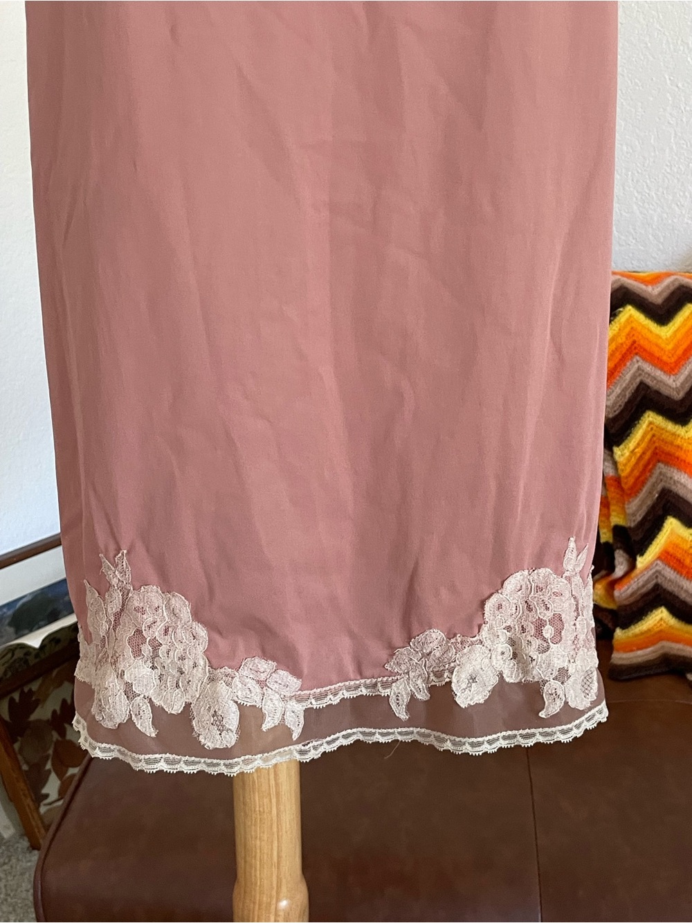 SOLD Vintage 1960s 1950s Romantic Trad Wife Lace Slip Dress - Picture 6 of 6